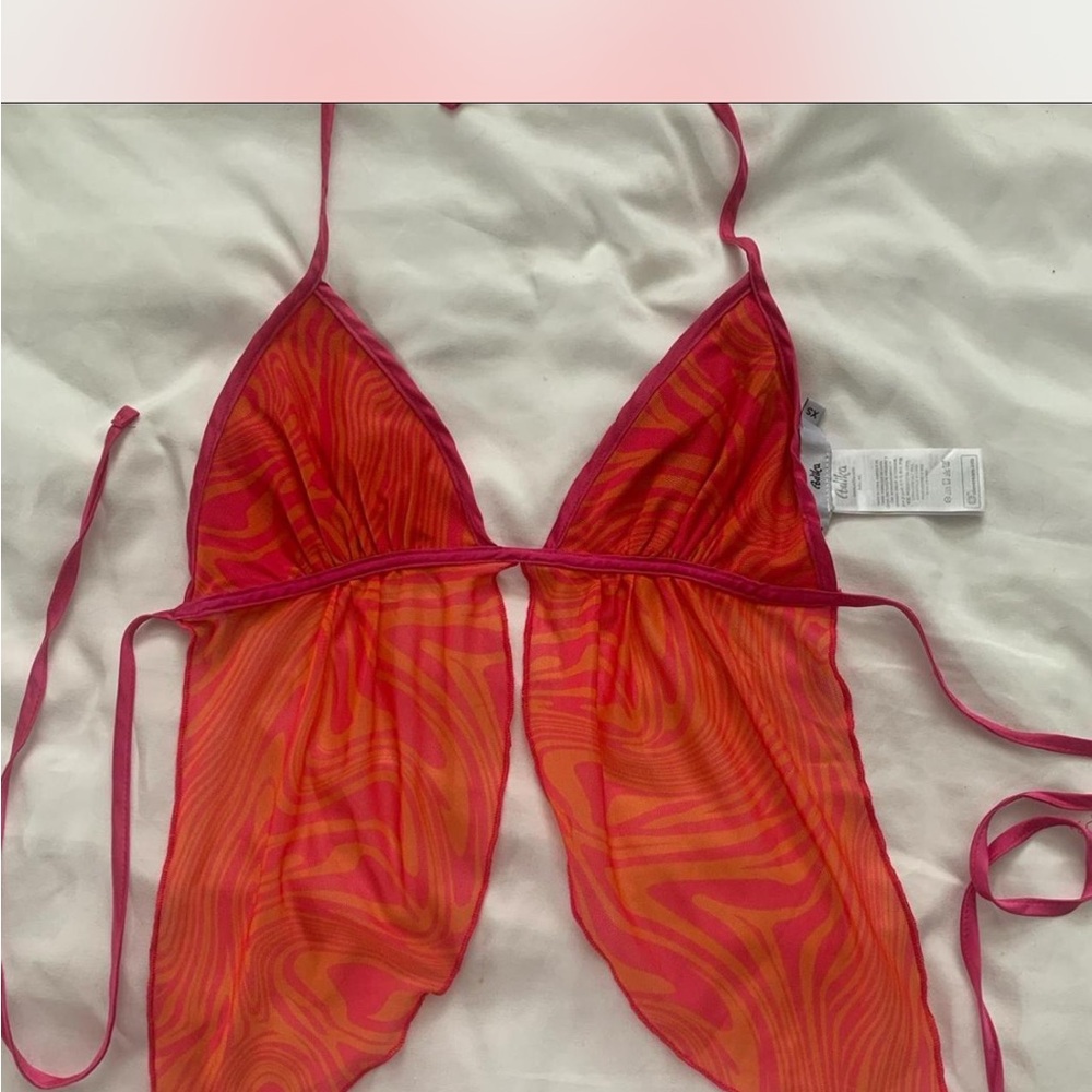 ADIKA BACKLESS HALTER TOP💓🍑